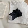 Calcetines de verano para mujer calcetines finos de oreja levantada sin hueso calcetines japoneses de combinación de colores de lunares ondulados de boca baja calcetines de malla transpirable calcetines de barco para mujer