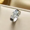 Colección de Anillos de Latón Plateado con Circonita de Moda Más Vendidos, Anillos de Plata de Lujo Ligero Transfronterizos, Versátiles para el Uso Diario