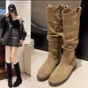 Botas Altas de Cuero Marrón Estacionales de Corte en V para Mujer First Encounter 2026 Nuevas Botas de Montura Altas para Otoño/Invierno Botines Estilo Vaquero Occidental