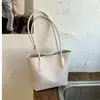 Bolso de mujer de gran capacidad, nuevo y moderno bolso de hombro tejido de verano 2026, bolso tote tipo cubo para el trabajo
