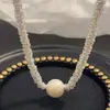 Collar de Perlas Plateadas Roto para Mujer, Nueva Cadena Popular para Clavícula, Cadena de Lujo Ligero de Gama Alta de Moda de Nicho, Accesorio para el Cuello