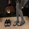 Zapatos Mary Jane Versátiles de Estilo Europeo Femenino Otoño e Invierno 2025 Nuevos Zapatos Diarios Elegantes de Punta Cuadrada con Pedrería Suela Suave Peludos
