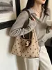 Bolso de mano de ante con lunares estilo coreano 2026 para mujer, retro, gran capacidad, bolso de hombro casual, versátil para ir al trabajo y uso diario
