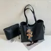 Bolsa de Ombro Versátil Casual para Todas as Estações Outono Inverno Feminina Nova Grande Capacidade Retro Luxo Leve Toque de Alta Qualidade Bolsa Tote de Ombro Único