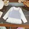[En Stock] Ct262472 Conjunto Infantil 2026 Primavera Top Floral, Jeans de Tirantes Color Sólido, Conjunto de Tres Piezas
