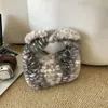 Bolsa de Mão Nuvem Plissada Cor Sólida Shuai Mi Jia, Bolsa de Pelúcia da Moda Outono 2026 Nova, Bolsa Estilosa de Dumpling Feminina
