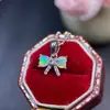 Venta directa del fabricante: Colgante de Ópalo Natural Puro en Forma de Corazón con Piedra Principal de Cristal Transparente de 4*4 mm, Finamente Elaborado en Plata S925