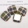 Hebilla de botón de tela cuadrada a cuadros retro artística de estilo japonés, pendientes de bricolaje, tocado, accesorios para el cabello, horquilla, material al por mayor