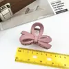 Pinza de Amor Esmerilada Simple Transfronteriza Nuevo Estilo para Mujer Pinza para el Cabello en la Parte Posterior de la Cabeza, Elegante Pinza de Tiburón Pasador Pasador