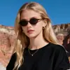 Armações de Óculos Vintage com Rebites em Estoque na Fábrica, Óculos de Sol com Proteção UV, Óculos de Sol Polarizados Fashion Tr Exclusivos para Venda Transfronteiriça