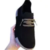Nueva colección de primavera y otoño para hombre: zapatos casuales de piel suave, tenis versátiles y transpirables, mocasines cómodos sin cordones con suela suave