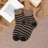 Meias de Cano Médio Estilo Esportivo Outono e Inverno para Homens, Meias Grossas Listradas, Meias Quentes de Cano Médio Estilo Retrô