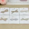 Pinzas para el cabello a cuadros personalizadas al por mayor, Pinzas para flequillo con forma de corazón de esmalte, pedrería y perlas, Accesorios para el cabello al por mayor