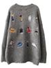 Suéter suave de punto grueso color gris con bordado de dibujos animados estilo perezoso para mujer, prenda exterior holgada de otoño e invierno, estilo occidental, suéter top rejuvenecedor grueso