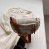 Bolsa de Palha Tecida Arco-Íris para Mulheres, Nicho de Férias à Beira-Mar Transfronteiriças, Novo Estilo Verão 2026, Bolsa Transversal Simples e Estilosa, Bolsa de Peito