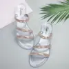 Chanclas de Verano Versátiles de Alta Gama Elegantes con Diamantes Brillantes de Moda Transfronterizas Ligeras 2026 Sandalias de Playa con Suela de Cristal Transparente