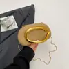 Bolsa Transversal Texturizada de Ombro Único Estilo Novo Primavera 2026, Bolsa de Festa Moderna Tendência, Bolsa de Cor Sólida com Corrente para o Dia a Dia Ins