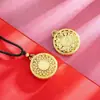 Artículos Populares de Moda en Stock Brújula de Ocho Tesoros Dorada Estilo Antiguo con Diseño Hueco, Nicho de Lujo Ligero