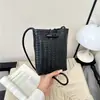 Porta-moedas Simples com Padrão Trançado 2026 Nova Fecho de Metal Coreano Moda Simples Portátil Bolsa Transversal para Celular Ombro