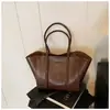 Bolso de mano retro sencillo de gran capacidad para mujer, bolso de mano cruzado, bolso de hombro bajo el brazo, otoño 2024