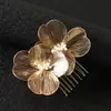 Accesorio para el Cabello de Novia Estilo Coreano Nuevo Súper de Hada Flor Dorada Peine para el Cabello Hecho a Mano Vintage Barroco Triángulo Pinza de Garra Velo de Boda