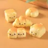 Micro Paisaje Dibujos Animados Postre Pan Pequeño Animal Lindo Comida Juego Decoraciones DIY Accesorios para Llaveros Adornos Pequeños