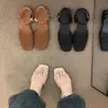 Mules Chuyuji estilo francês de nicho, vazadas, respiráveis, trançadas, bico fechado para mulheres, novos sapatos Mary Jane de verão para uso externo