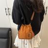 Bolso tipo cubo con cordón de diseño de nicho de estilo japonés, bolso de mensajero de nailon Joker de moda para deportes al aire libre y ocio, venta al por mayor
