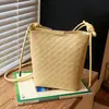 Bolso de Hombro de Moda Transfronterizo 2026 para Mujer, Bolso Cubo Casual Versátil de Moda, Bolso Cruzado Simple para el Trabajo Madre-Hija
