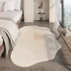 Alfombra de imitación cachemir de forma irregular de lujo ligero estilo italiano, gruesa y resistente al desgaste, para dormitorio, alfombra de noche a prueba de frío, alfombra para sofá y mesa de centro de sala de estar