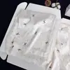 Pijama Feminino de Seda Gelo com Laço de Bolinhas Outono Novo Estilo Gola com Renda Conjunto de Roupa para Casa de Seda Gelo Neve