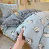 2026 Novo Estilo Fio Bouclé Jogo de Cama de Quatro Peças Conjunto de Três Peças para Cama de Estudante Dormitório Cama de Solteiro Adequado para Todas as Estações e Lavável à Máquina