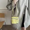 Bolso de cadena pequeño estilo Chanel con rombos para mujer 2026 nuevo de moda transfronterizo otoño bolso cuadrado pequeño bolso cruzado versátil venta al por mayor