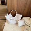 Bolsa tote vintage transfronteiriça para mulheres, novo modelo 2026, bolsa de ombro de grande capacidade, bolsa versátil de alta qualidade para o dia a dia