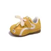 Tênis Esportivo Infantil 2025 Outono Novo Antiderrapante Sola Macia Meninas Estilo Coreano Sapatos Forrest Gump Sapatos de Treinamento Moral Infantil Tendência