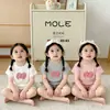 Conjunto Infantil para Niña de Manga Corta con Estampado de Corazón de Semicírculo Colección Verano 2026 Nuevo Conjunto de Dos Piezas: Top y Pantalón Largo para Niña