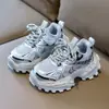 Tênis esportivos infantis, tênis estilo "dad shoes" respiráveis de malha para meninos, tênis de corrida versáteis da moda para meninas, novo modelo de outono 2026