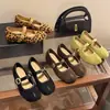 Zapatos Mary Jane dulces y de diseño único para niñas, punta redonda, nuevo estilo de otoño 2026 para mujer, zapatos bajos de una correa