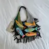 Bolso tejido de lana para mujer con diseño único y detalles de borlas, adecuado para vacaciones y uso casual, se puede usar como bolso de mano o bolso tote de hombro