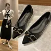Zapatos Planos Versátiles Nuevos Primavera/Verano 2025 Estilo Celebridad de Internet Zapatos de Noche Estilo Suave Francés Zapatos Planos de Punta