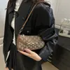 Bolso de Hombro Bajo Brazo Moda Retro Nuevo Estilo 2025 Bolso de Hombro Bolso de Mano Bolso para Mujer de Moda Versátil Bolso de Hombro Texturizado