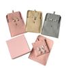 Venta de Liquidación del Fabricante de Bolsas para Joyería de Terciopelo Ultrafino con Broche de Presión, Bolsitas de Lujo para Aretes, Soportes para Collares de Joyería y Juegos de Bandejas Interiores