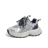 Zapatos para niños 2026 primavera y otoño nuevos zapatos deportivos casuales de moda para niños con suelas blandas, antideslizantes, para niños mayores, zapatos de papá