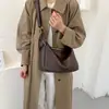 Bolso de dama con estilo retro 2026 Otoño Nuevo Moda Casual Simple Gran Capacidad Bolso para el Trabajo Bolso de Hombro Único Cruzado
