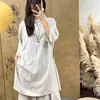 Nova roupa de verão feminina estilo chinês: camisa feminina de algodão e linho, gola alta retrô, abotoamento frontal, manga três quartos, comprimento médio