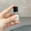 Botella dispensadora de perfume de alta gama 30ml Botella con spray de rosca 50ml Vidrio engrosado Presionar Viaje Portátil Botella vacía