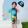 Traje de baño de dos piezas para niños, traje de baño de manga corta con protección solar para niños, traje de buceo para bebé, traje de surf, estilo deportivo UPF
