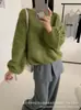 Suéter de tricô verde gola redonda estilo preguiçoso feminino outono e inverno novo coreano solto afina o corpo macio pegajoso suéter de puxar top versátil