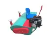 Tipo de Coche Máquina de Cardado de Gasolina Máquina de Cuidado de Césped Artificial Máquina Integrada Pequeña de Cardado y Relleno de Arena para Césped