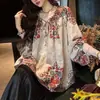 Camisa Estampada Tencel Linho Estilo Étnico Outono 2026 para Mulheres, Blusa de Manga Longa Solta com Decote V e Amarração na Cintura Estilo Férias